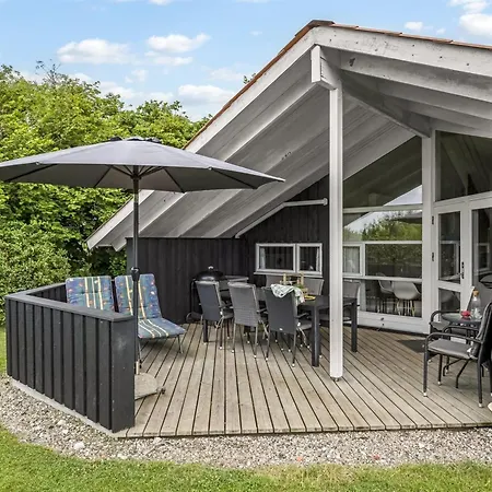 Ljubinko - 300m From The Sea By Interhome